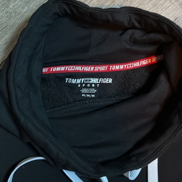 Tommy Hilfiger Sport turtleneck Cropped Sweatshirt MEDIUM Cotton Blend. EUC. - Picture 4 of 9